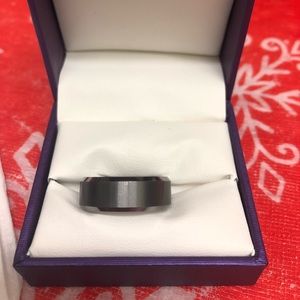 Mens tungsten ring